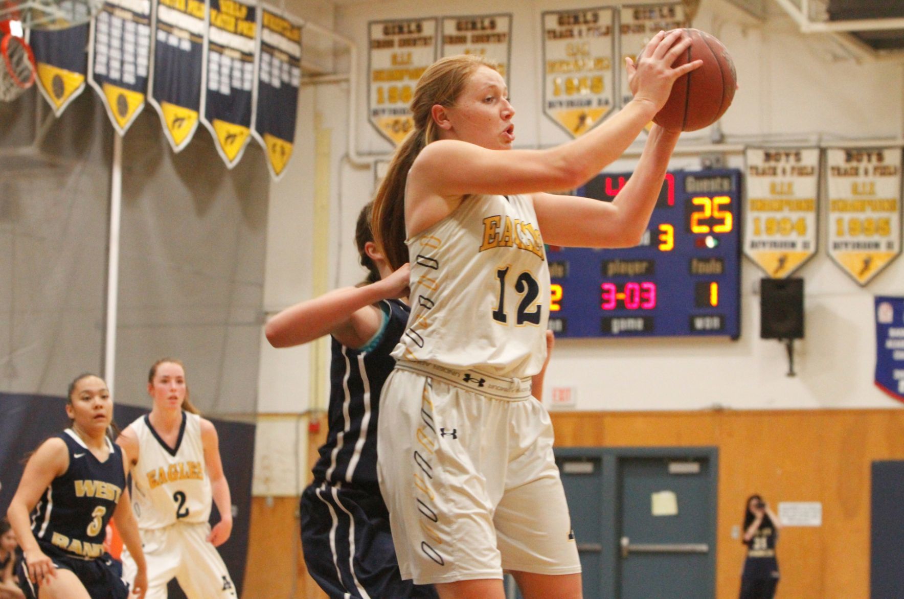 Eagles make it to quarterfinals
